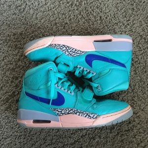 Jordan Legacy 312 size 9.5